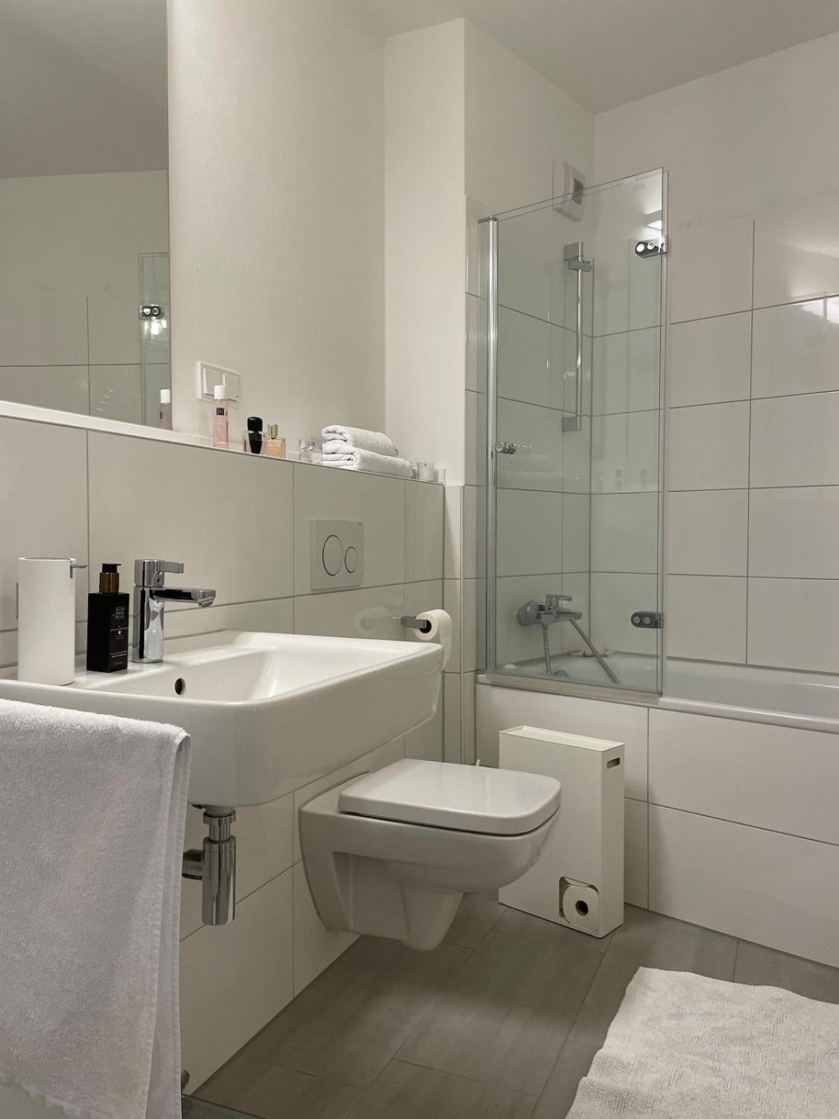 Design With River View * Dusseldorf