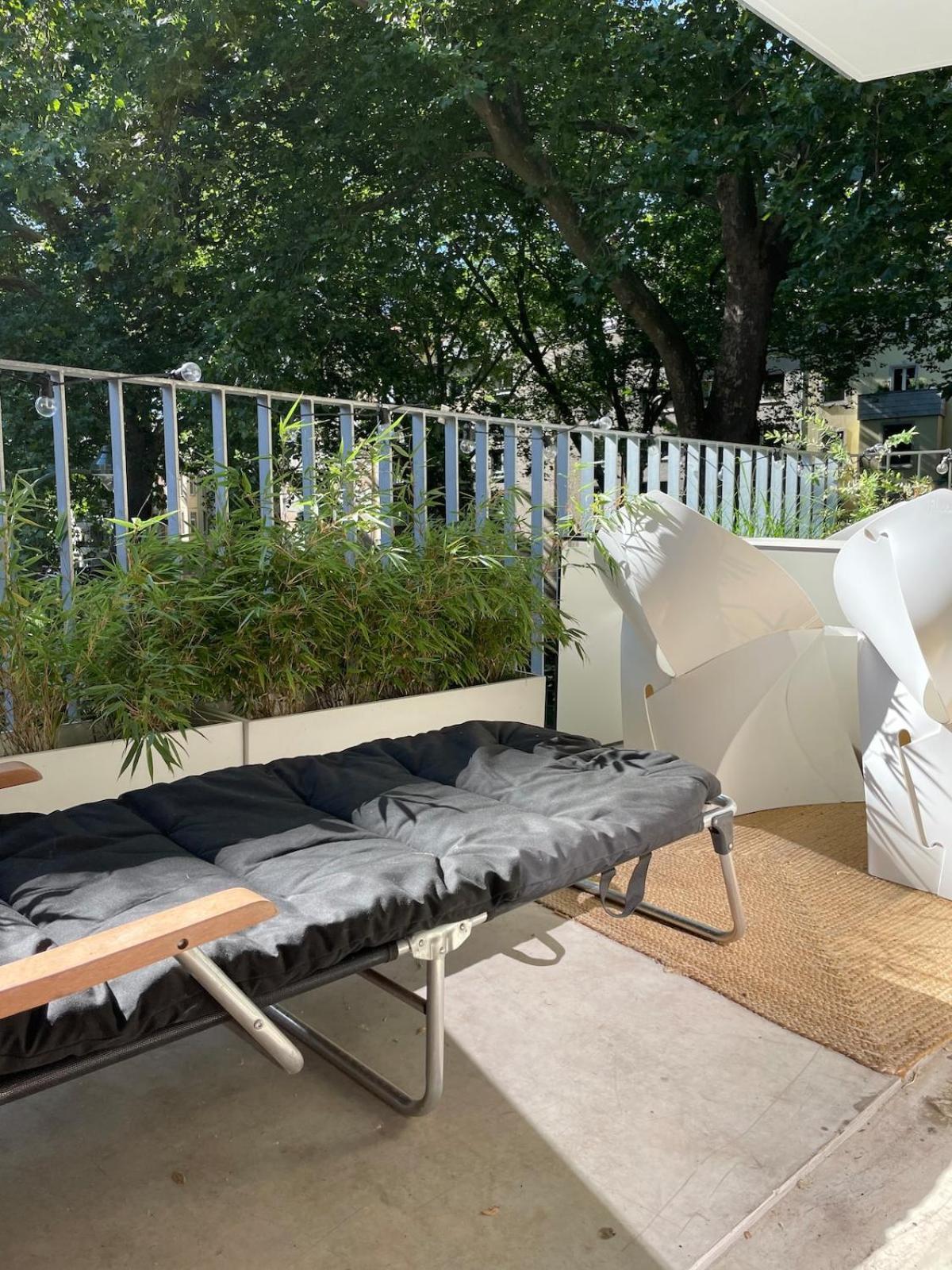 Apartment Design With River View Düsseldorf