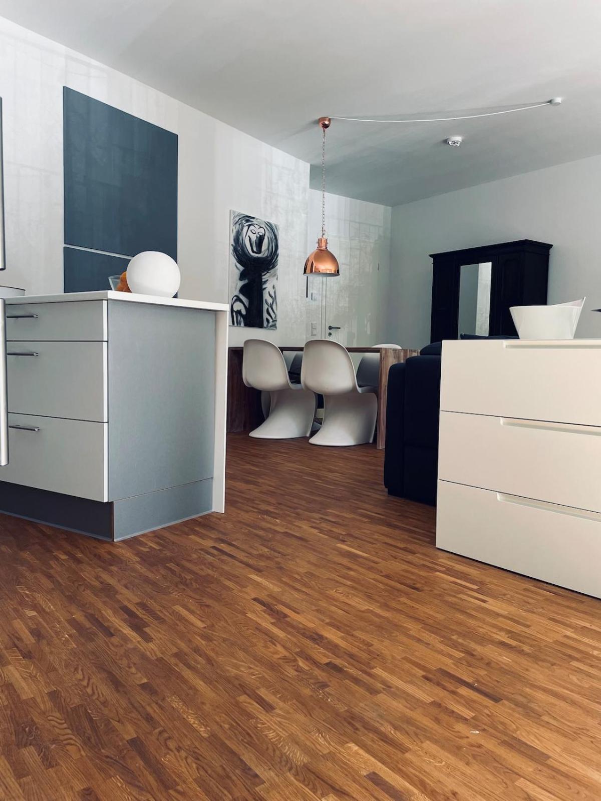 Design With River View Apartment *